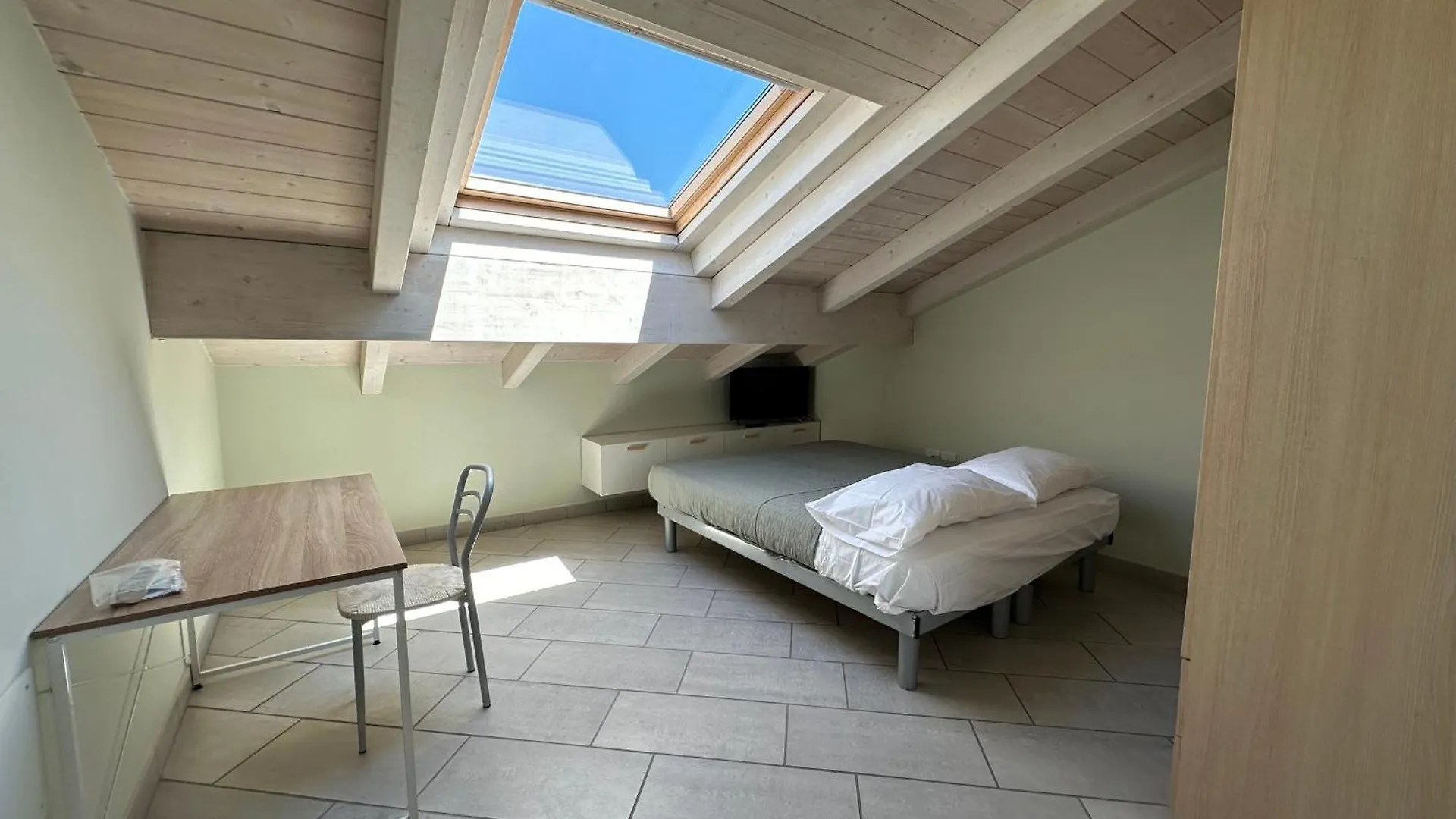 Apt Nettuno - Relax Prive - 3 Bedrooms - 2 Baths - Ac - Parking - Wifi Cervia Lägenhet