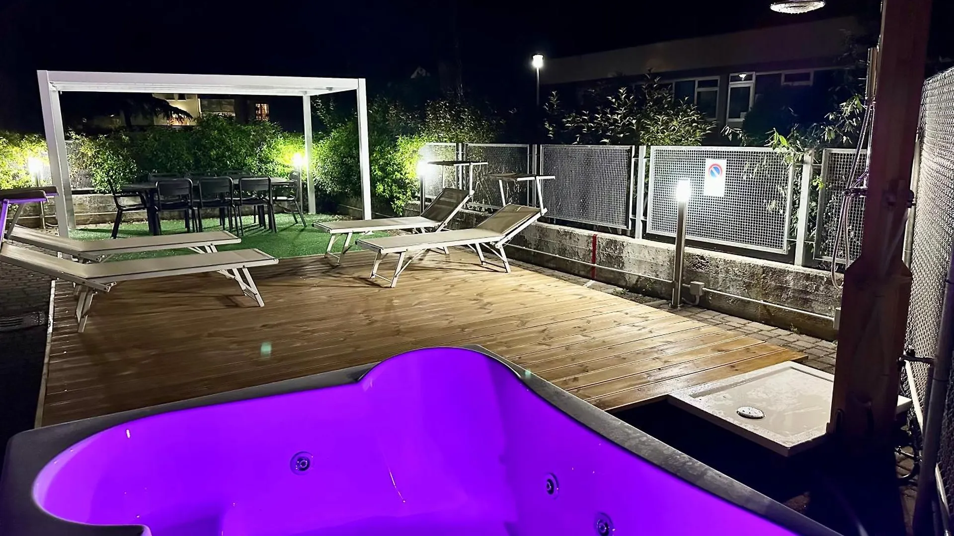 Apt Nettuno - Relax Prive - 3 Bedrooms - 2 Baths - Ac - Parking - Wifi Cervia 0*,