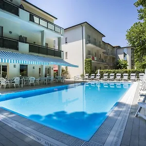 3* Hotel Athena